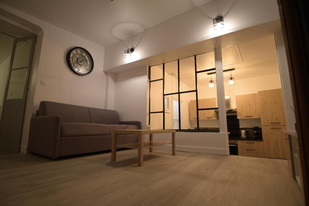 Cosy Appartement Hyper Centre Ville Avec Cour + Patio Auxerre Exterior photo